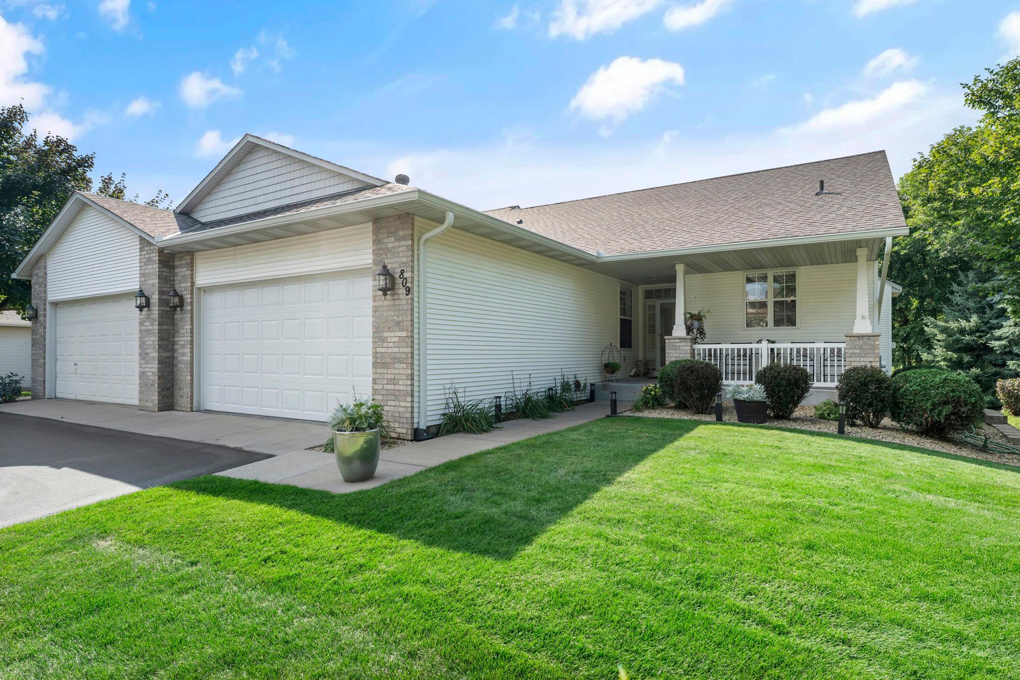 5-web-or-mls-809 Woodduck Dr-136.jpg