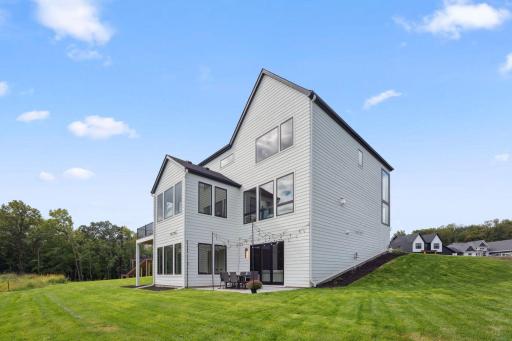 705 Ensconced Way, Chaska, MN 55318
