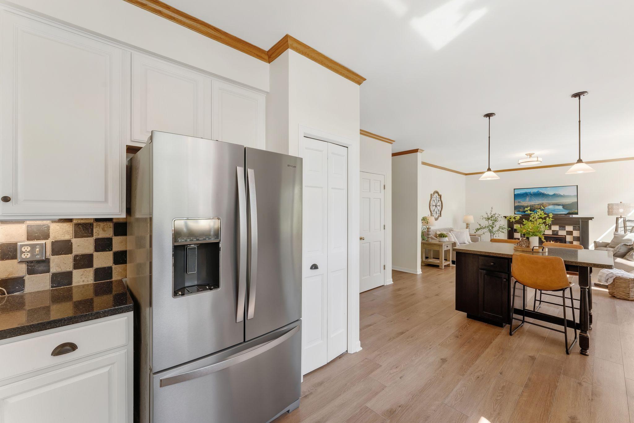 Kitchen to Dinette.jpg