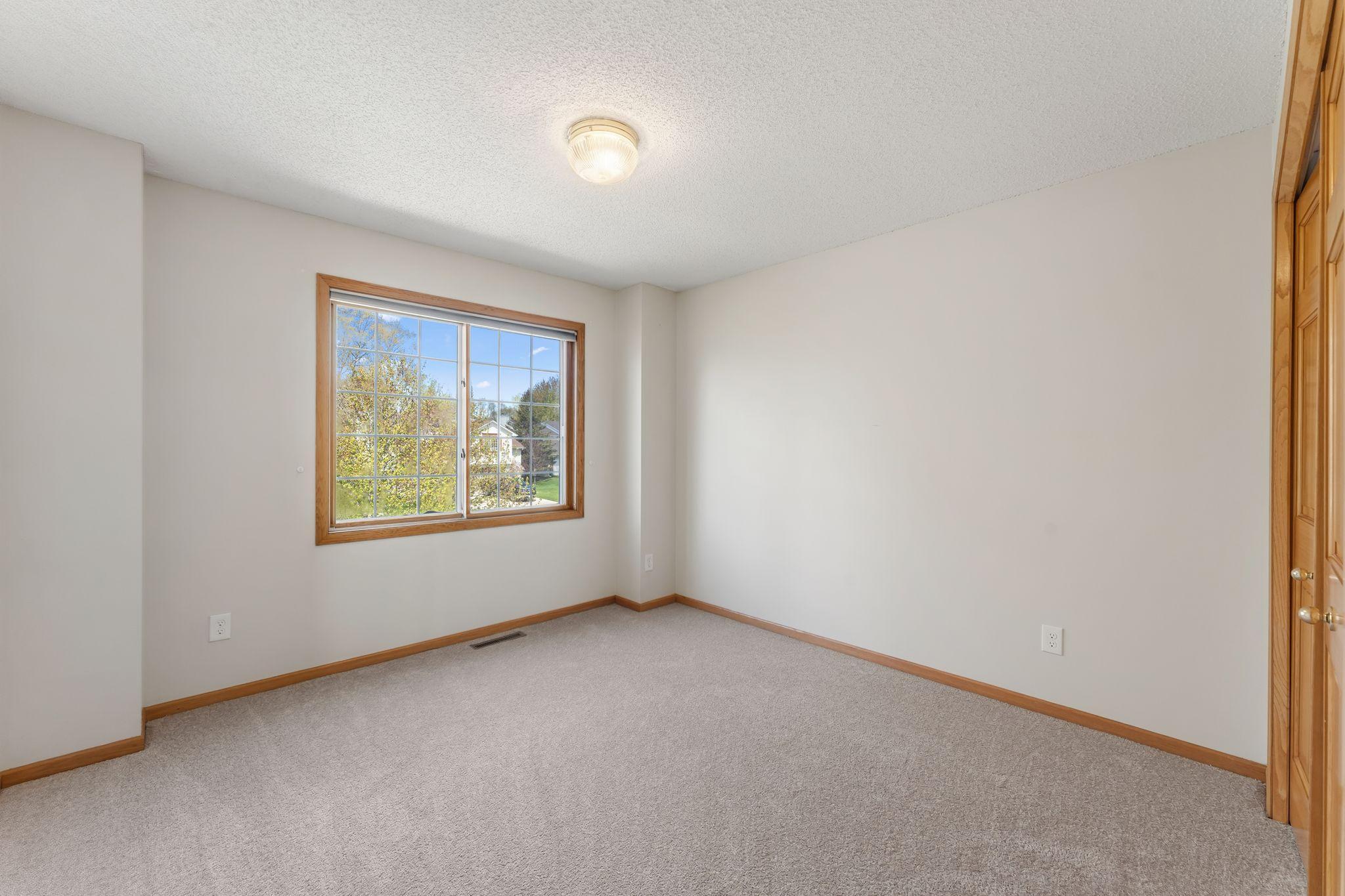 Upper Bedroom4.jpg