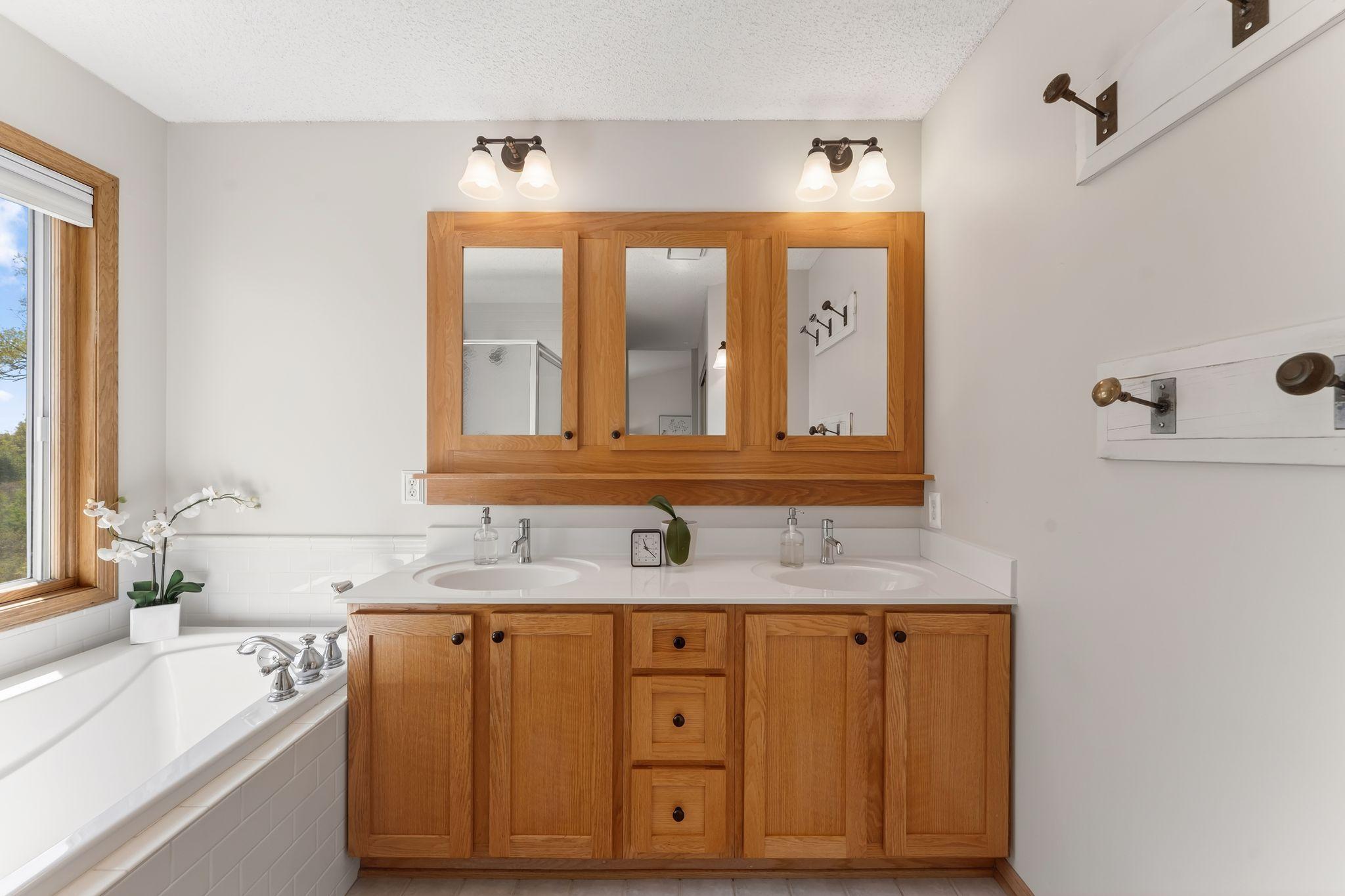 Double sink vanity.jpg