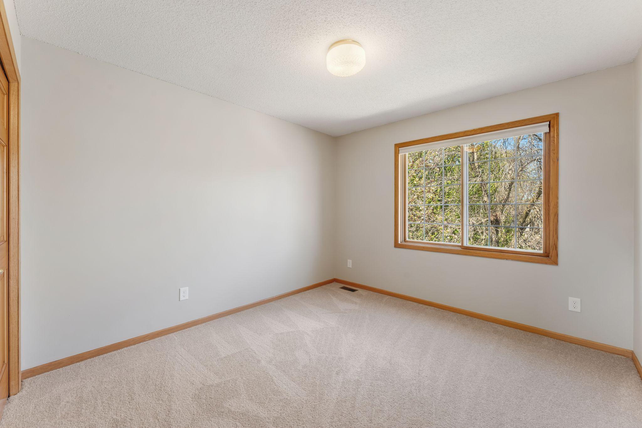 Upper Bedroom3.jpg