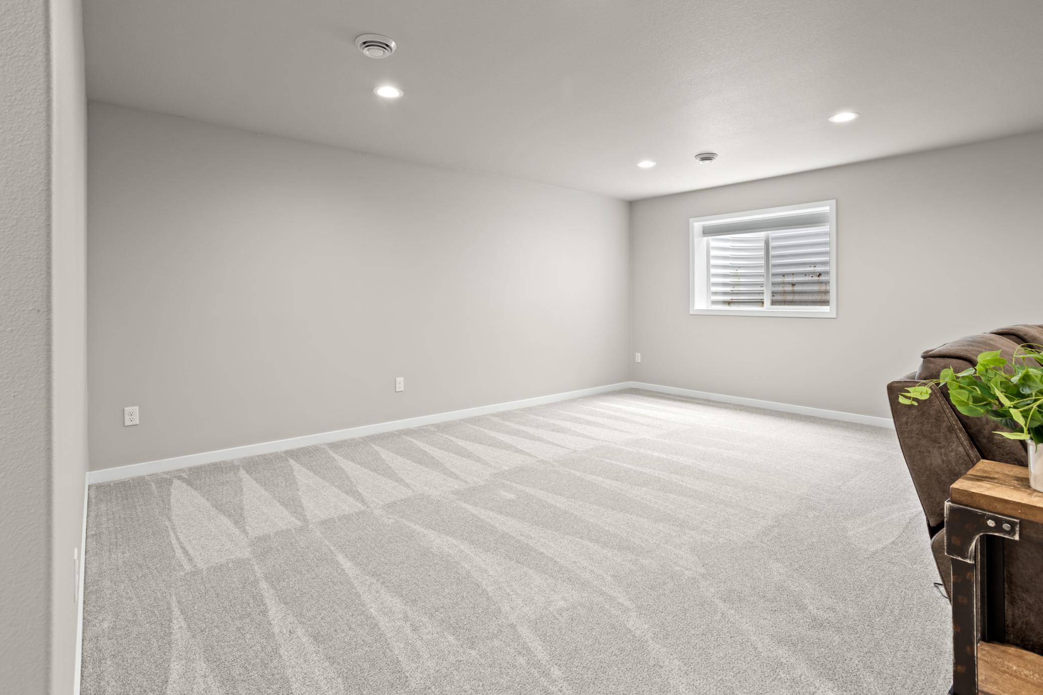 Family Room 4