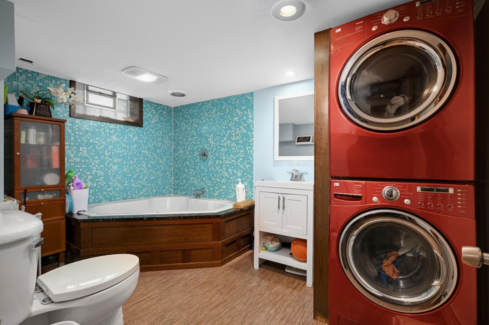 Jetted tub and shower - heats water as it cycles