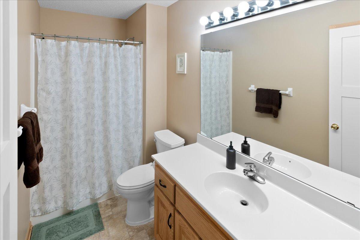 Lower level 3/4 bathroom