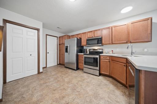 5099 61st Street NW, Rochester, MN 55901
