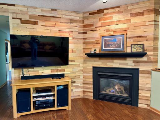 11272 Kenworth Lane, Lakeville, MN 55044