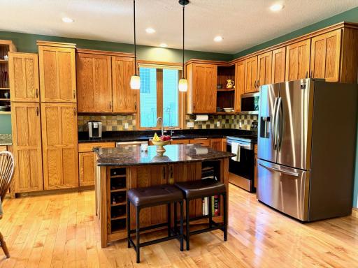 11272 Kenworth Lane, Lakeville, MN 55044