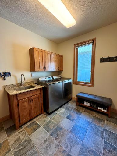 11272 Kenworth Lane, Lakeville, MN 55044