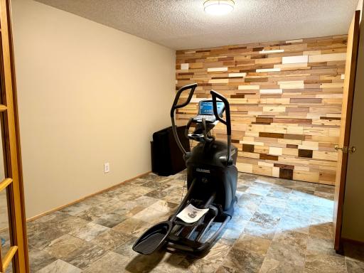 11272 Kenworth Lane, Lakeville, MN 55044