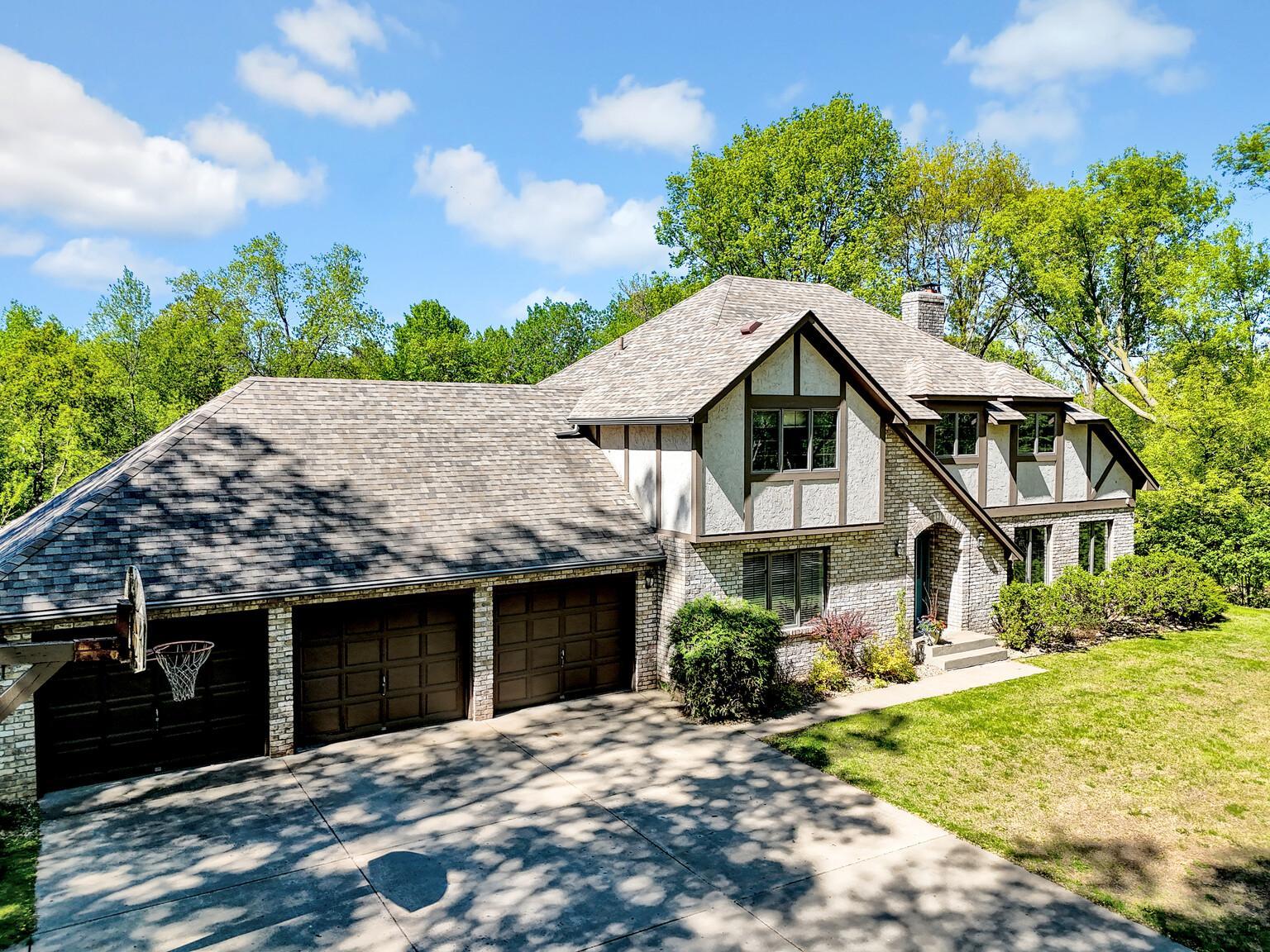 An English Tudor in private Newport!