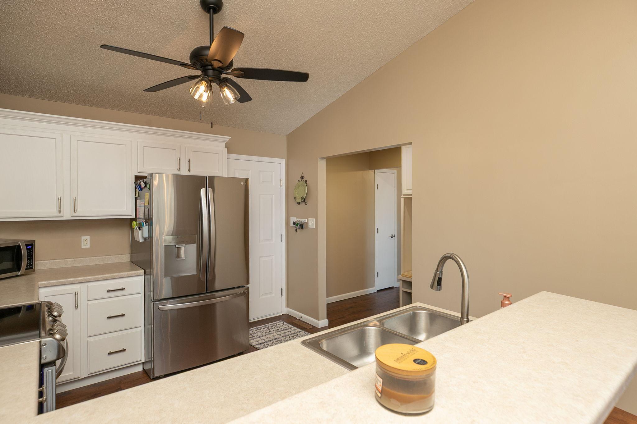 12-web-or-mls-12-Kitchen.jpg