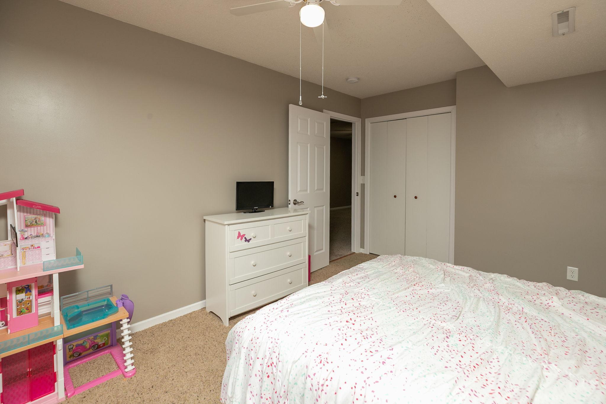 28-web-or-mls-28-Bedroom 4.jpg