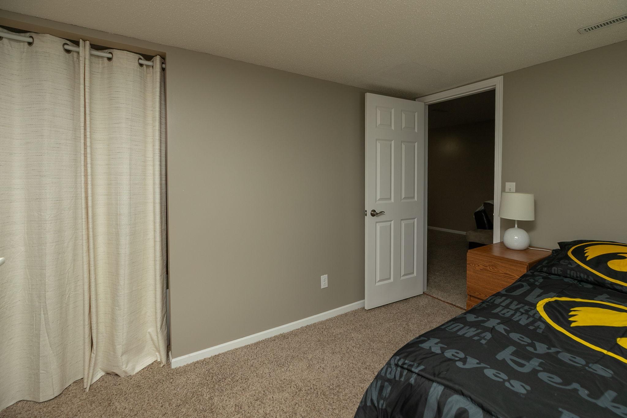 26-web-or-mls-26-Bedroom 3.jpg