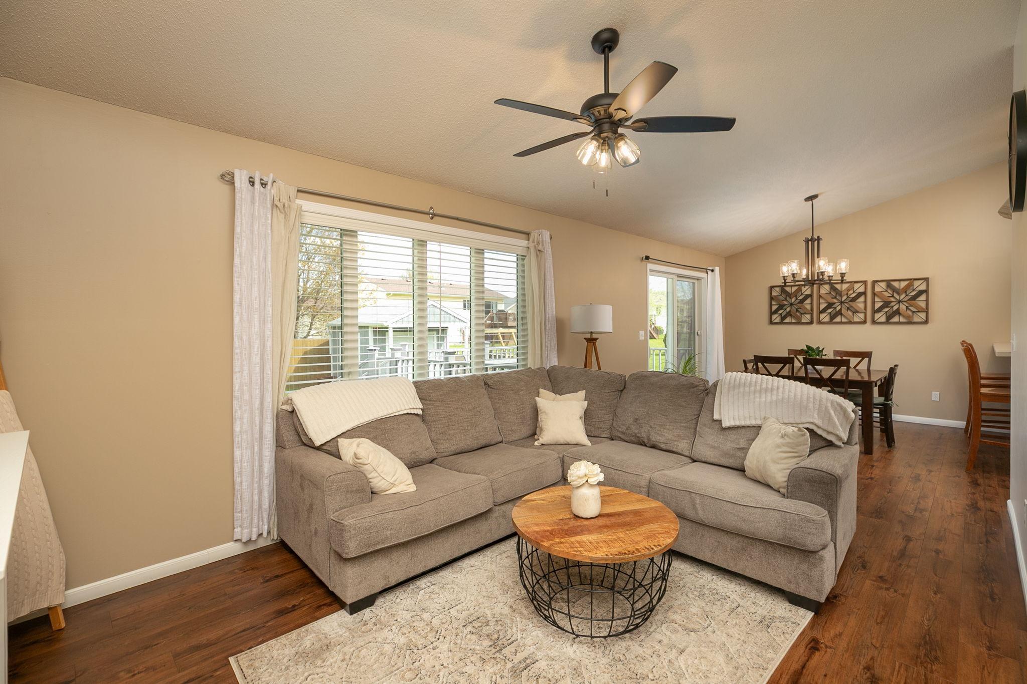 6-web-or-mls-06-Living Room.jpg