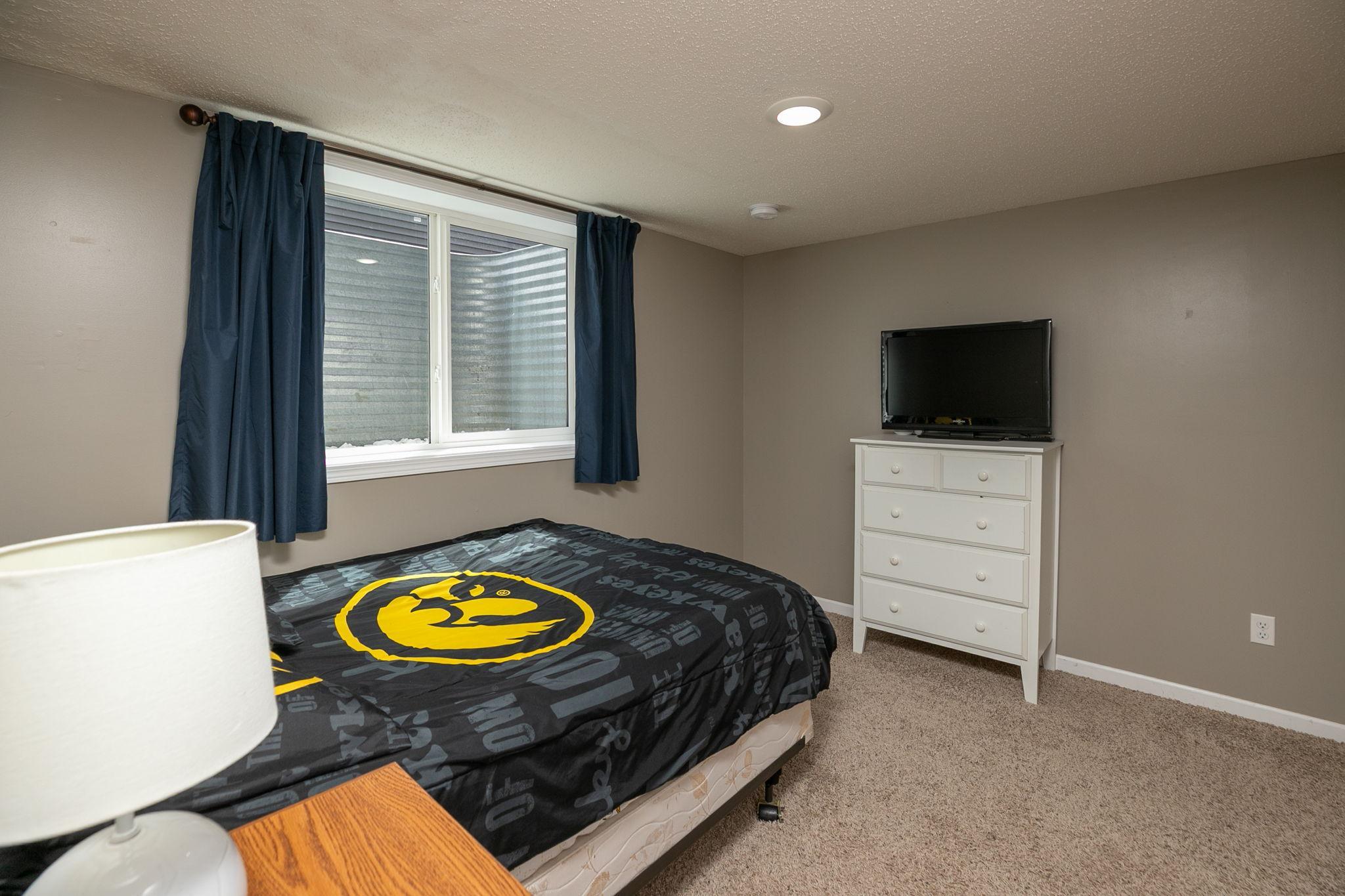 25-web-or-mls-25-Bedroom 3.jpg