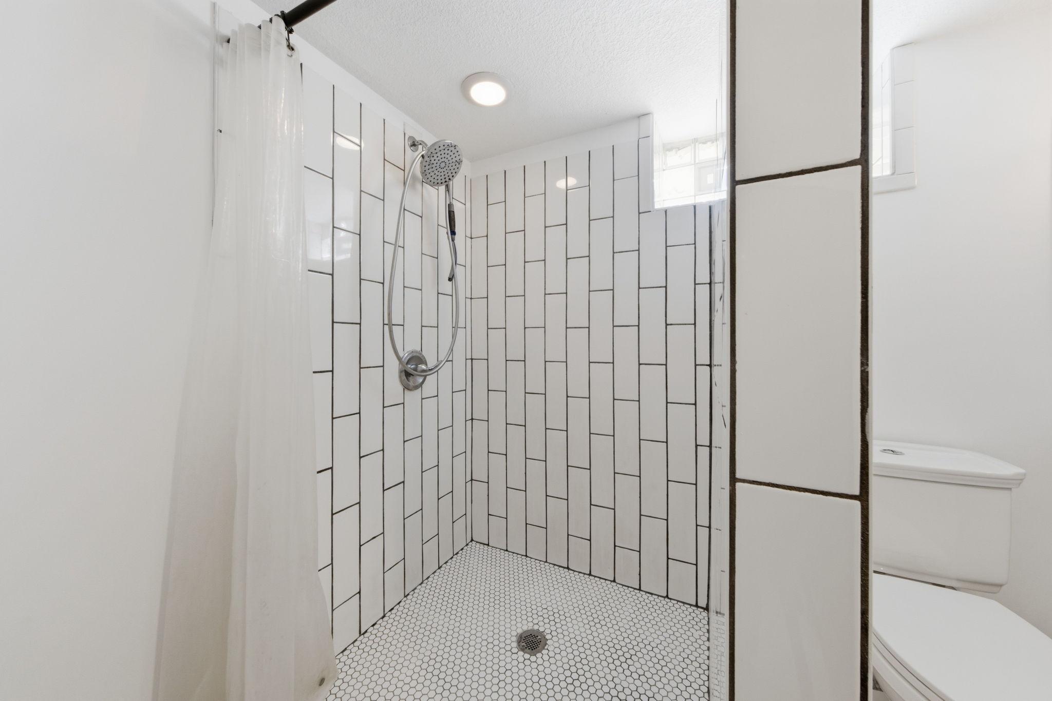 LL level shower