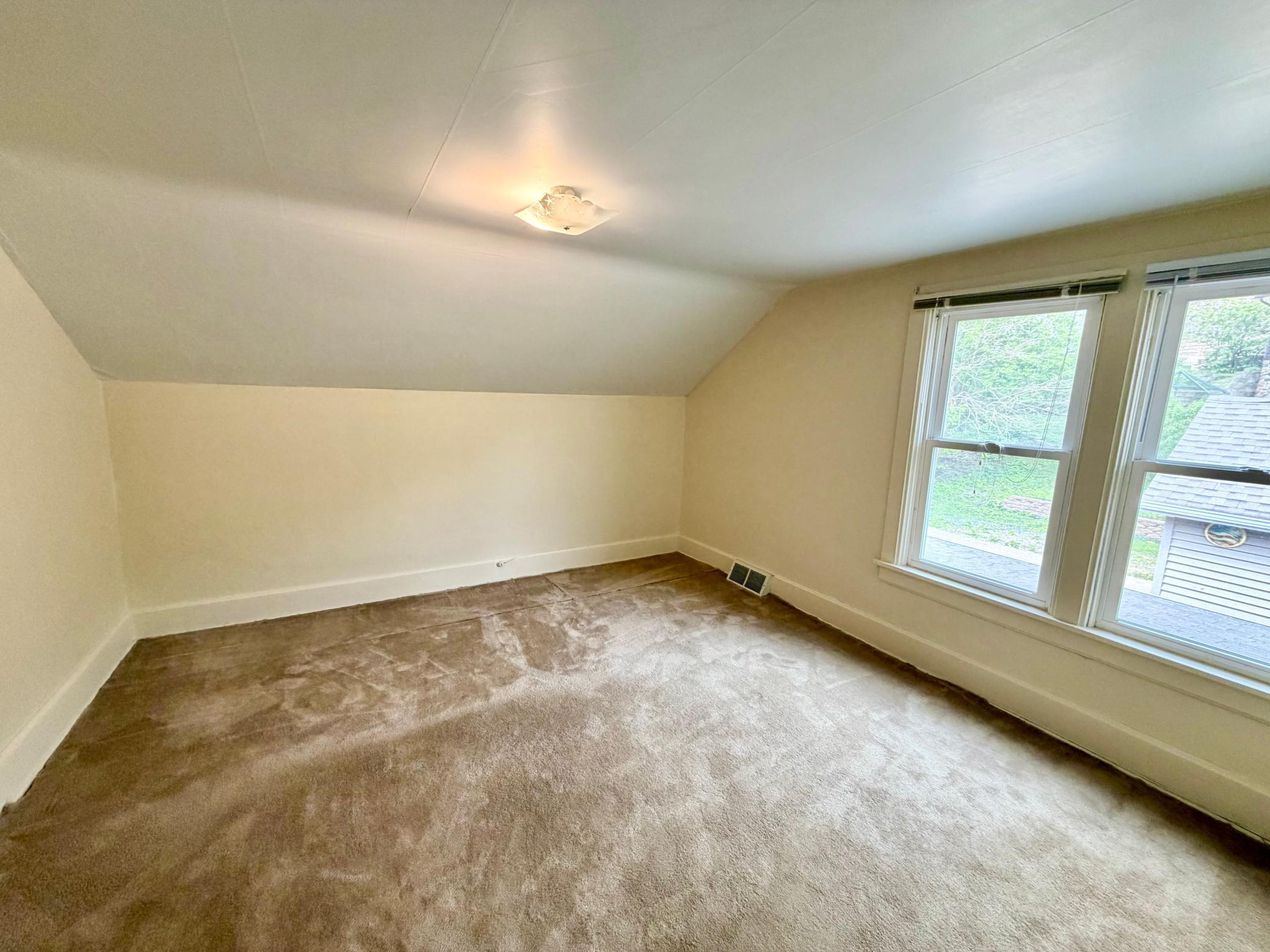 Upstairs Bedroom 2
