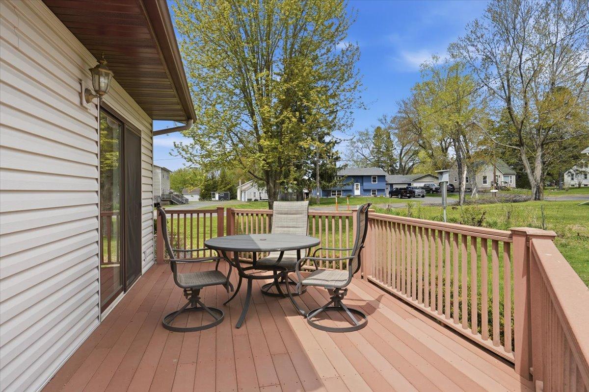 Maintenance free deck awaiting grilling season!