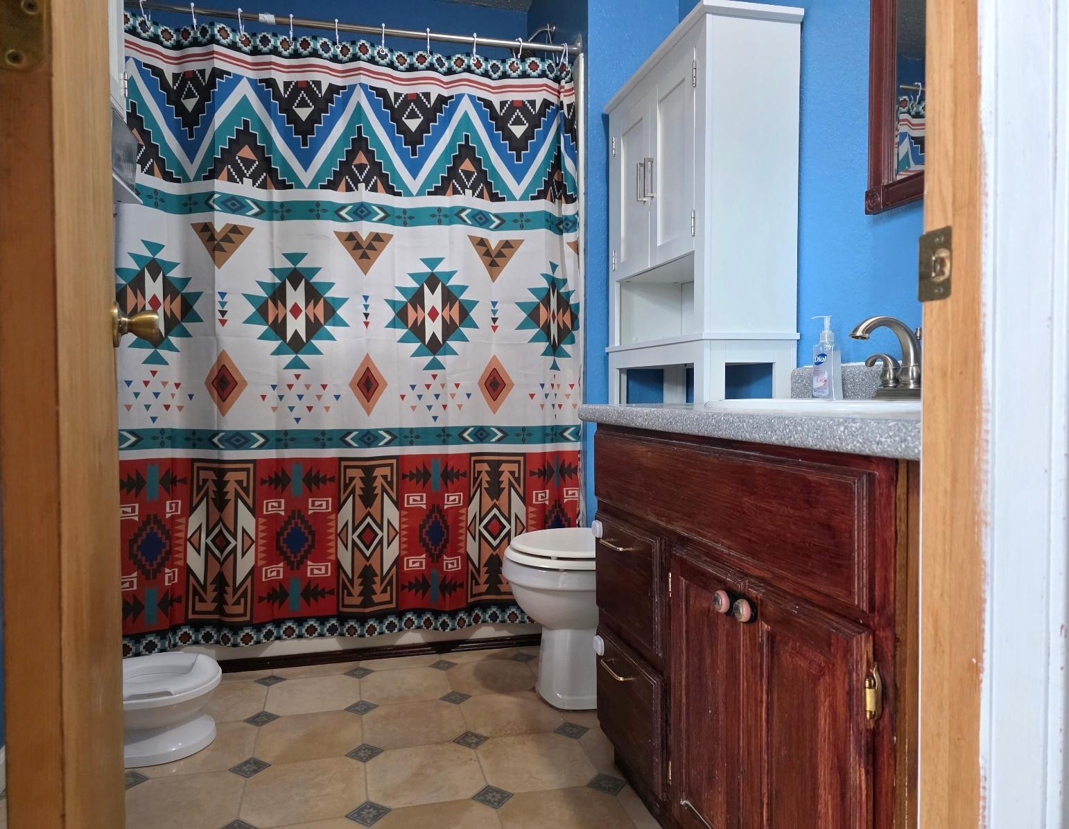 Full bath main level