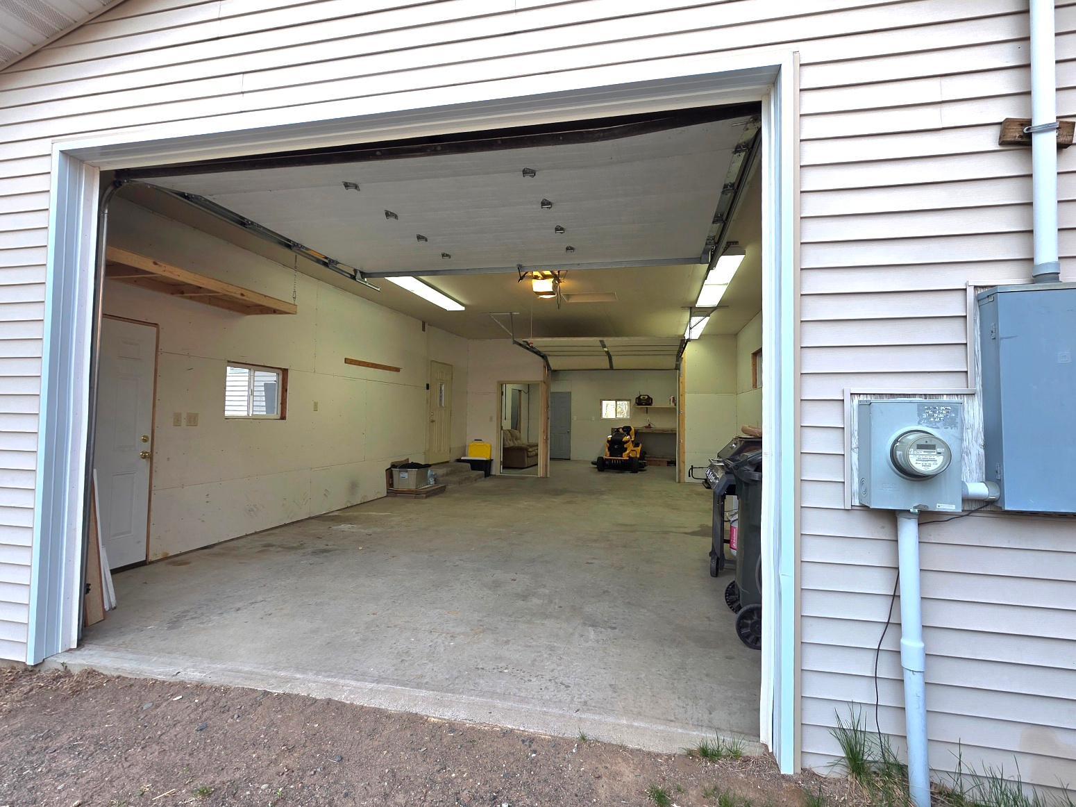 3-car garage