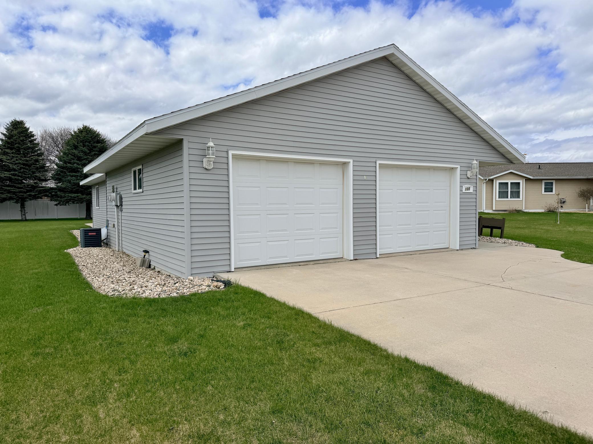 Attached Garage Heated & Insultated