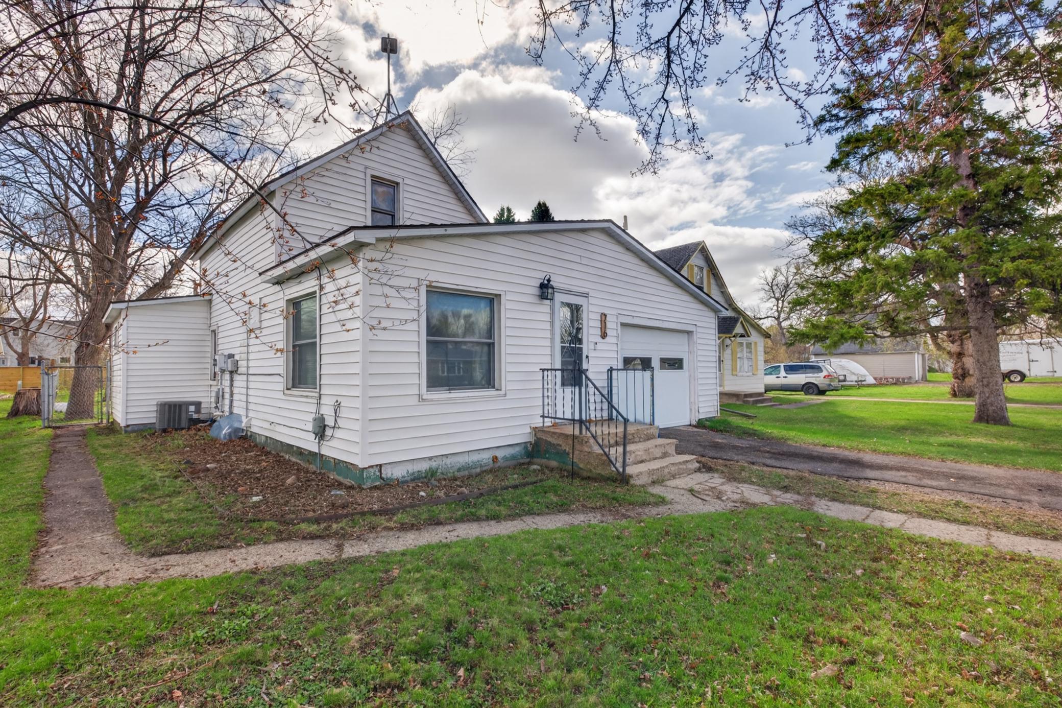 Amdak__716 2nd St Hawley MN_0002.jpg