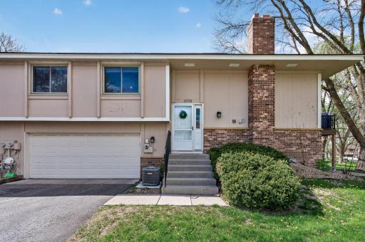 13720 74th Avenue N, Maple Grove, MN 55311