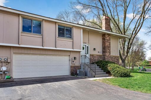 13720 74th Avenue N, Maple Grove, MN 55311