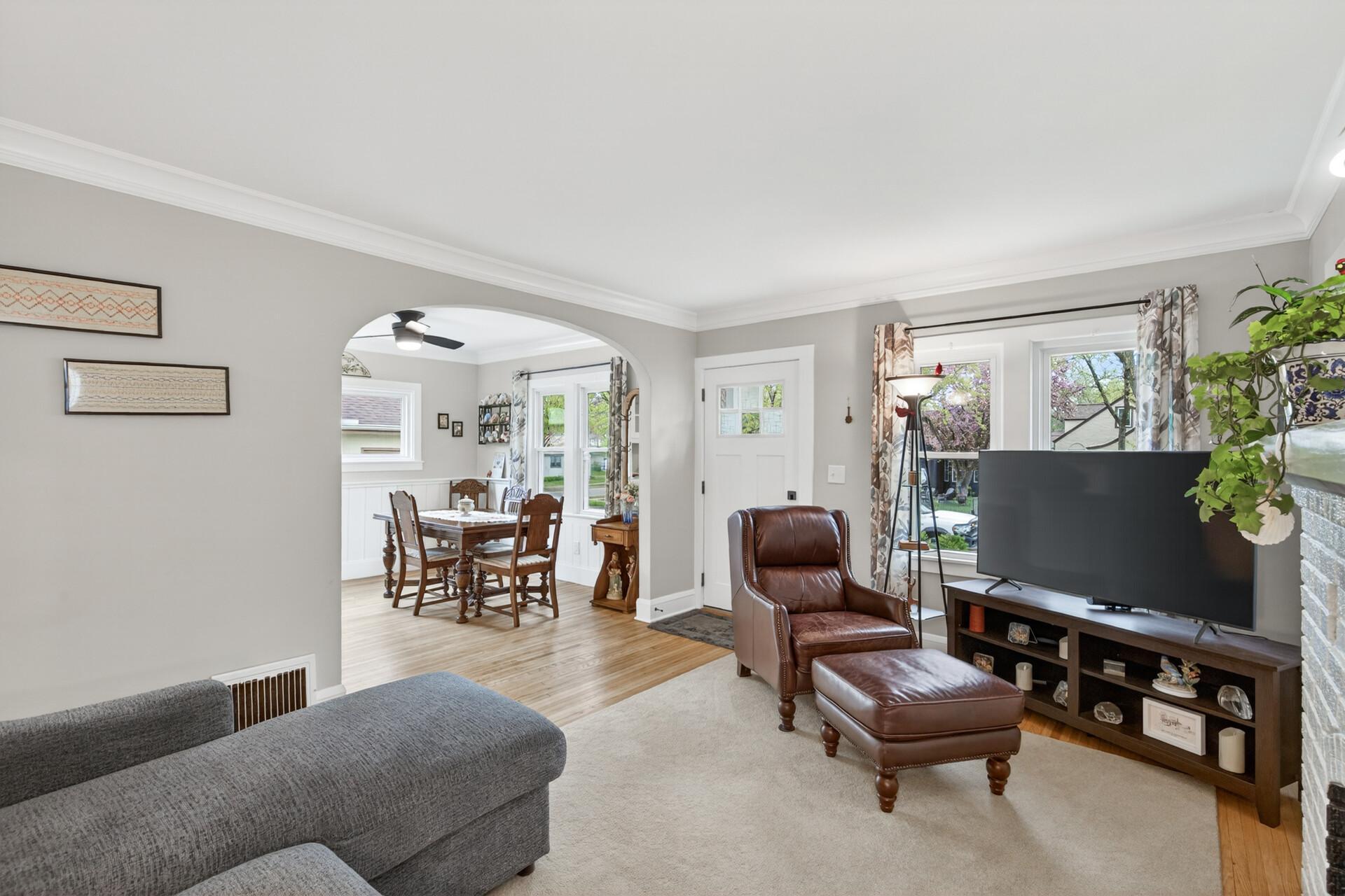 Living Room / Dining Room