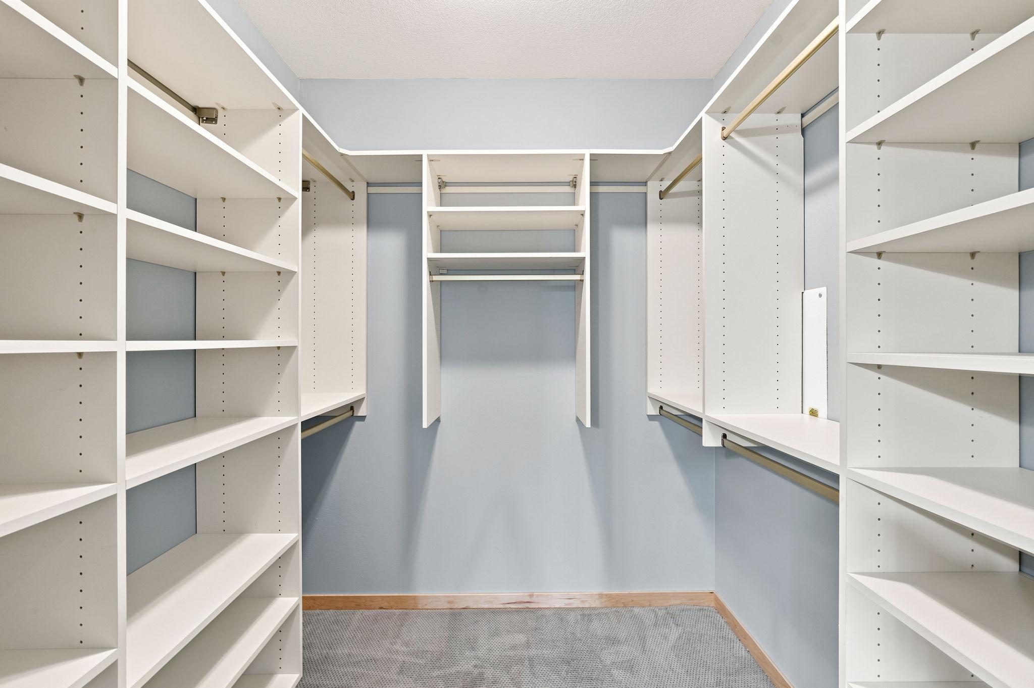 Walk in closet