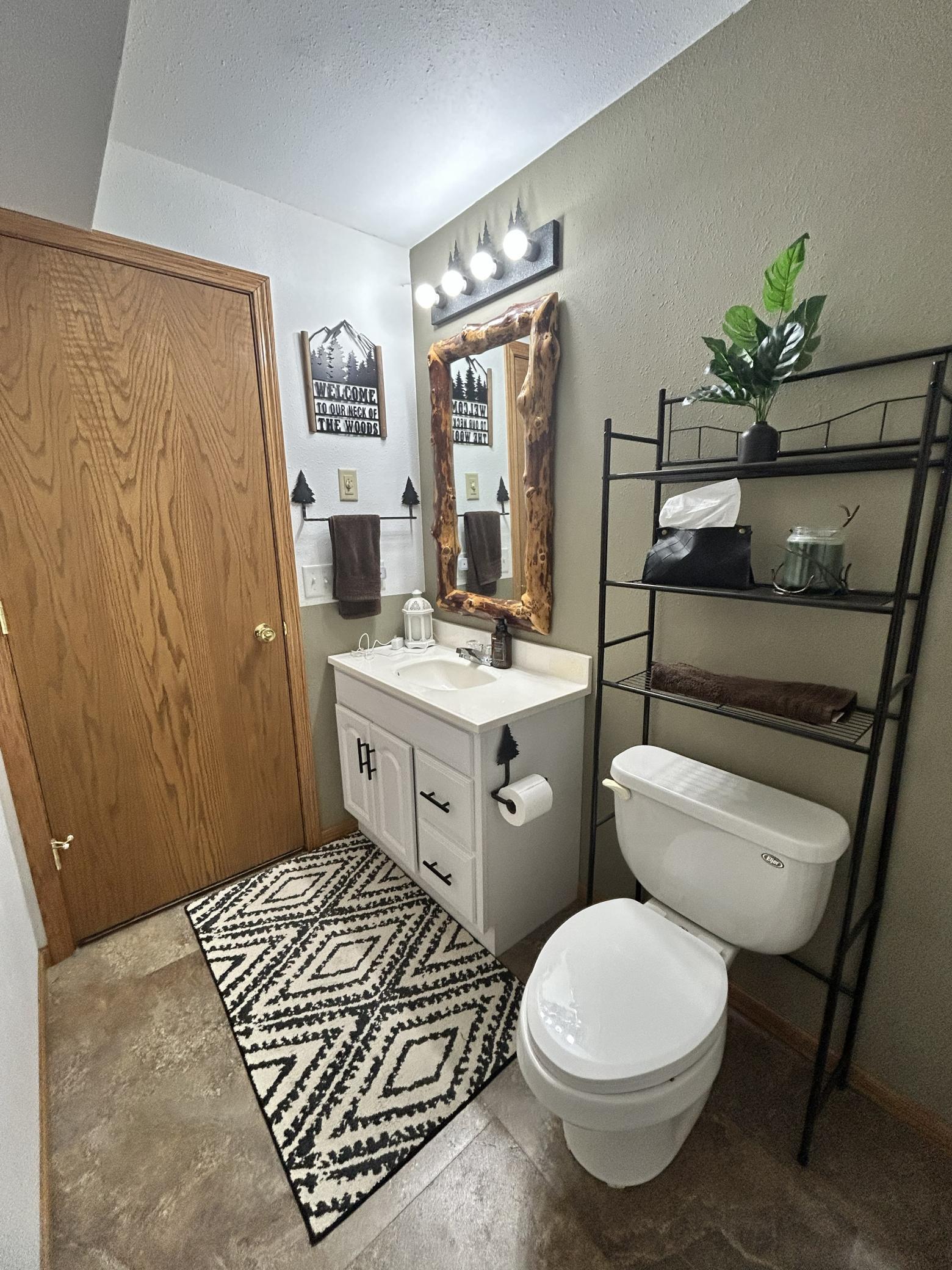 Lower level full bathroom