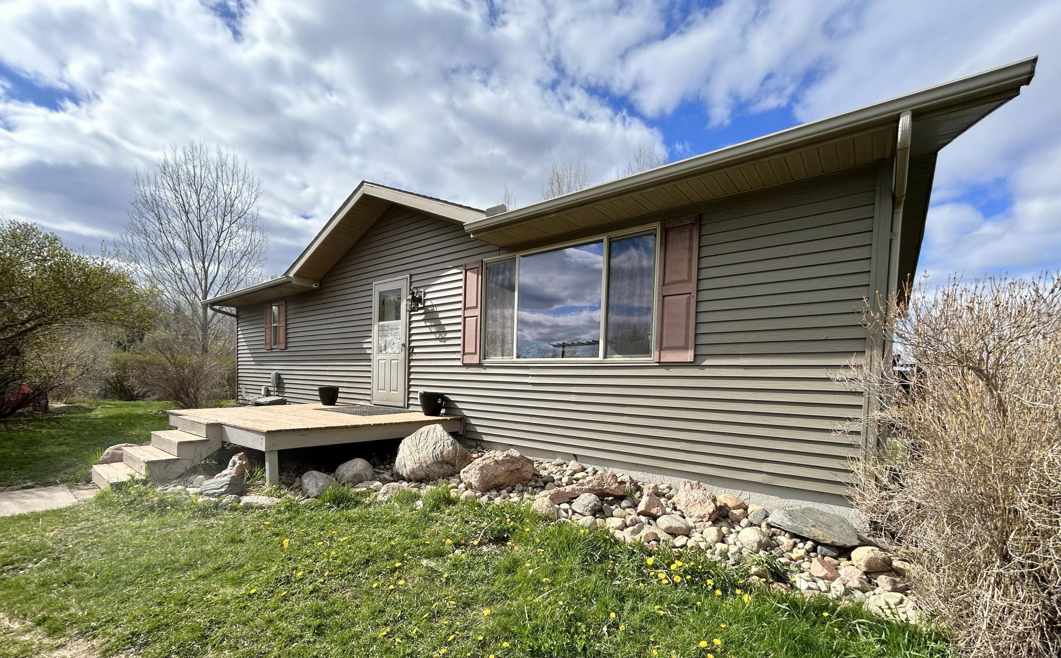 Well cared for, new roof, vinyl siding, no maintenance to worry about!