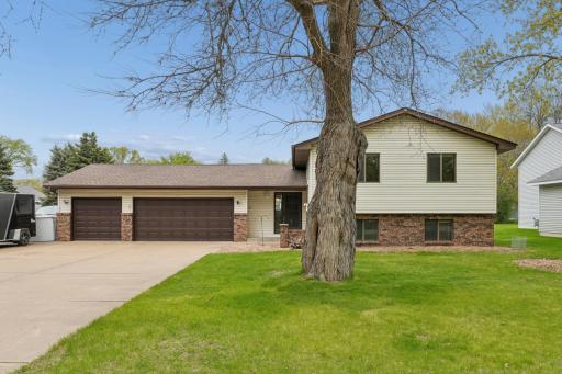 703 Cope Avenue W, Saint Paul, MN 55113