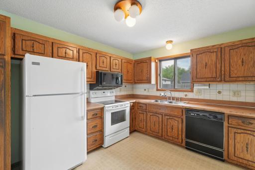 703 Cope Avenue W, Saint Paul, MN 55113
