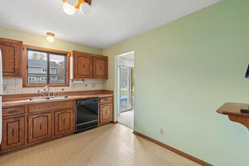 703 Cope Avenue W, Saint Paul, MN 55113