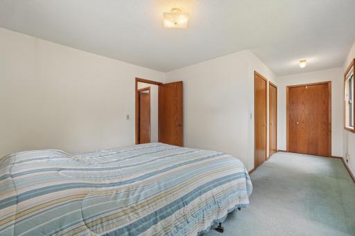 703 Cope Avenue W, Saint Paul, MN 55113