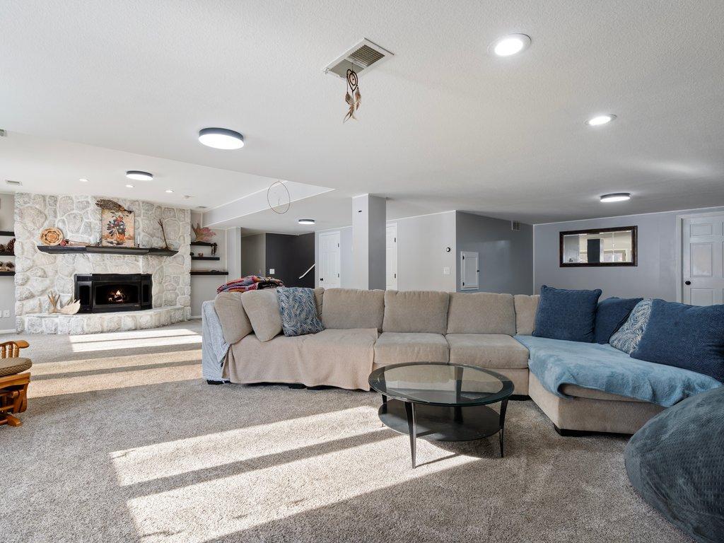 Expansive space to entertain or relax .jpg