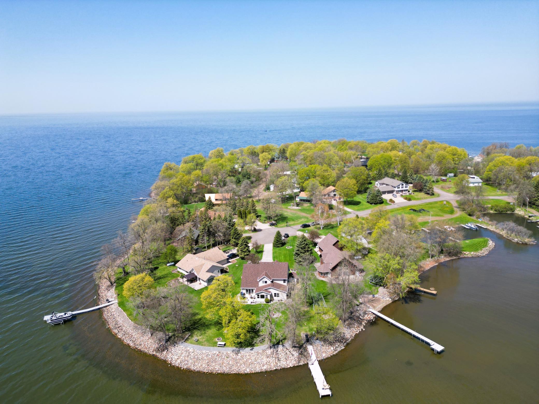 Welcome to 5579 Port Royal Road!