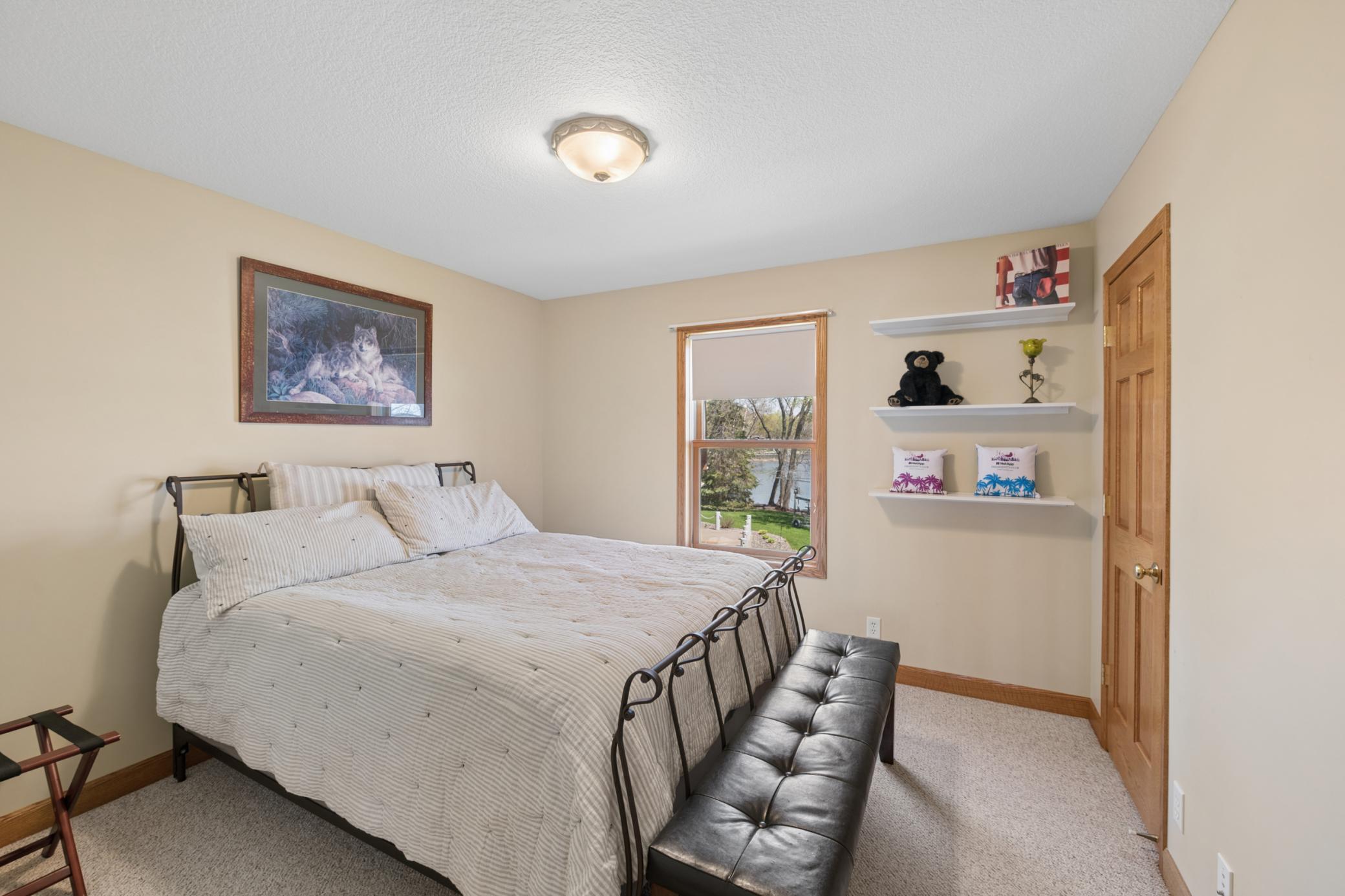 3rd bedroom - upper level.