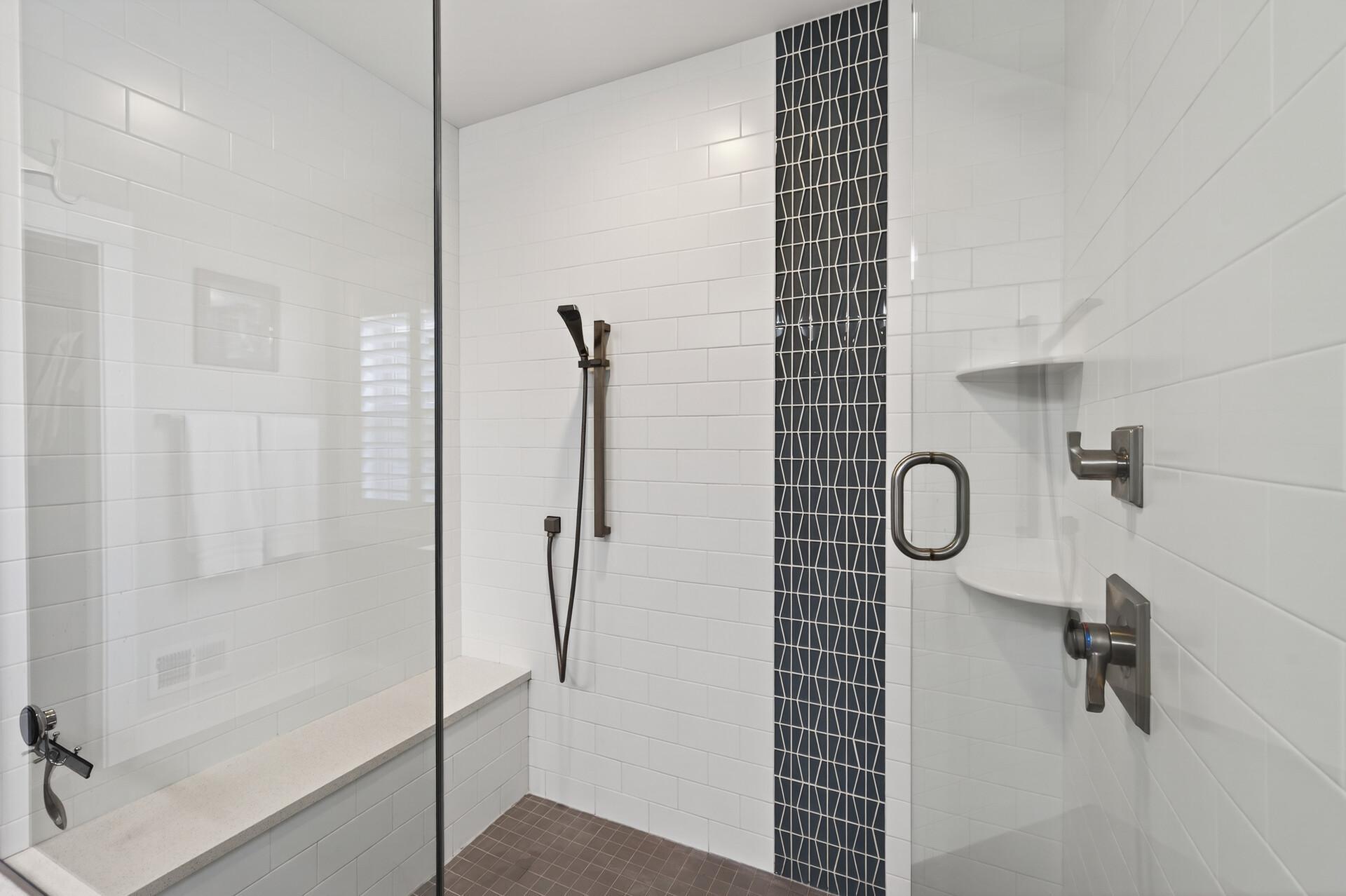 33_4456_43rd_Ave_S33_mls.jpg