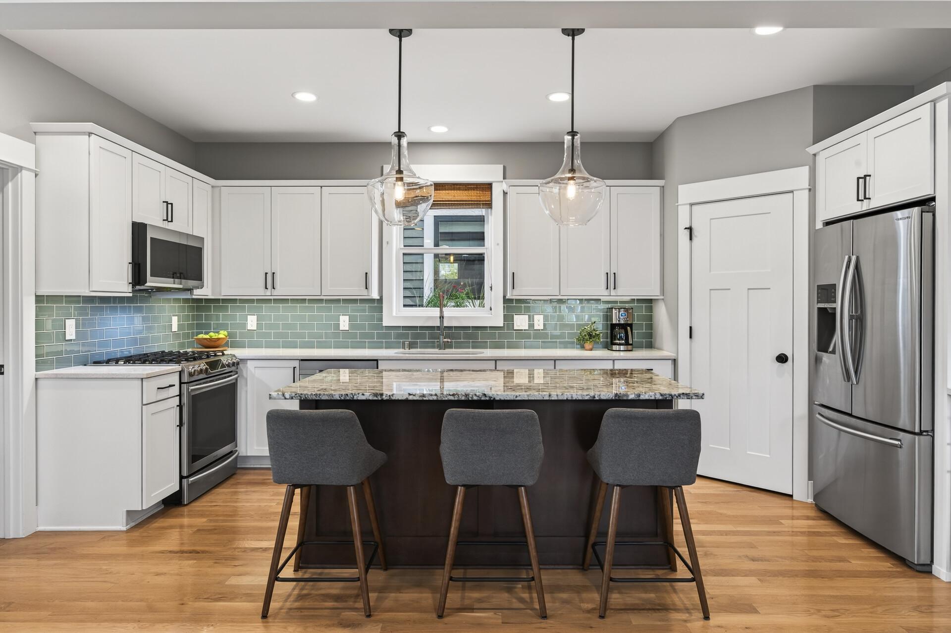 16_4456_43rd_Ave_S16_mls.jpg