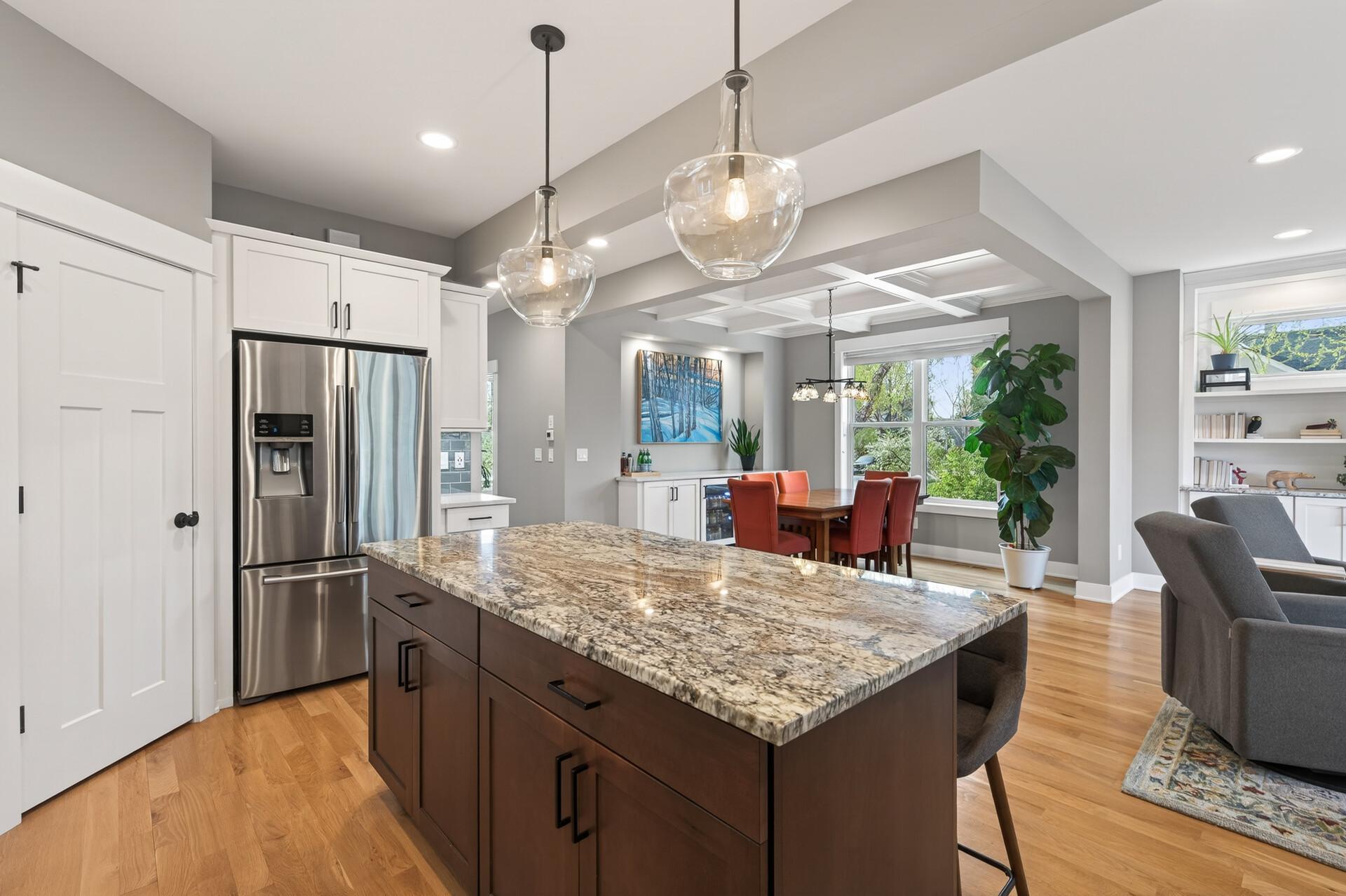 18_4456_43rd_Ave_S18_mls.jpg