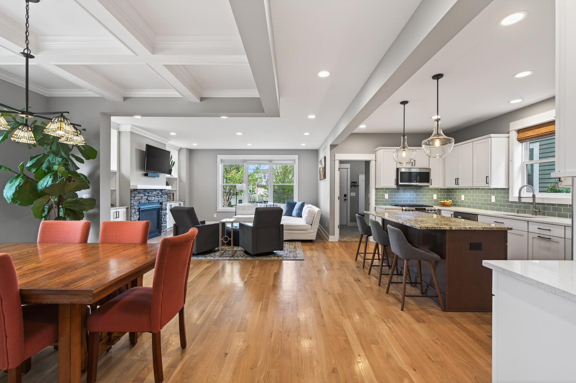 12_4456_43rd_Ave_S12_mls.jpg