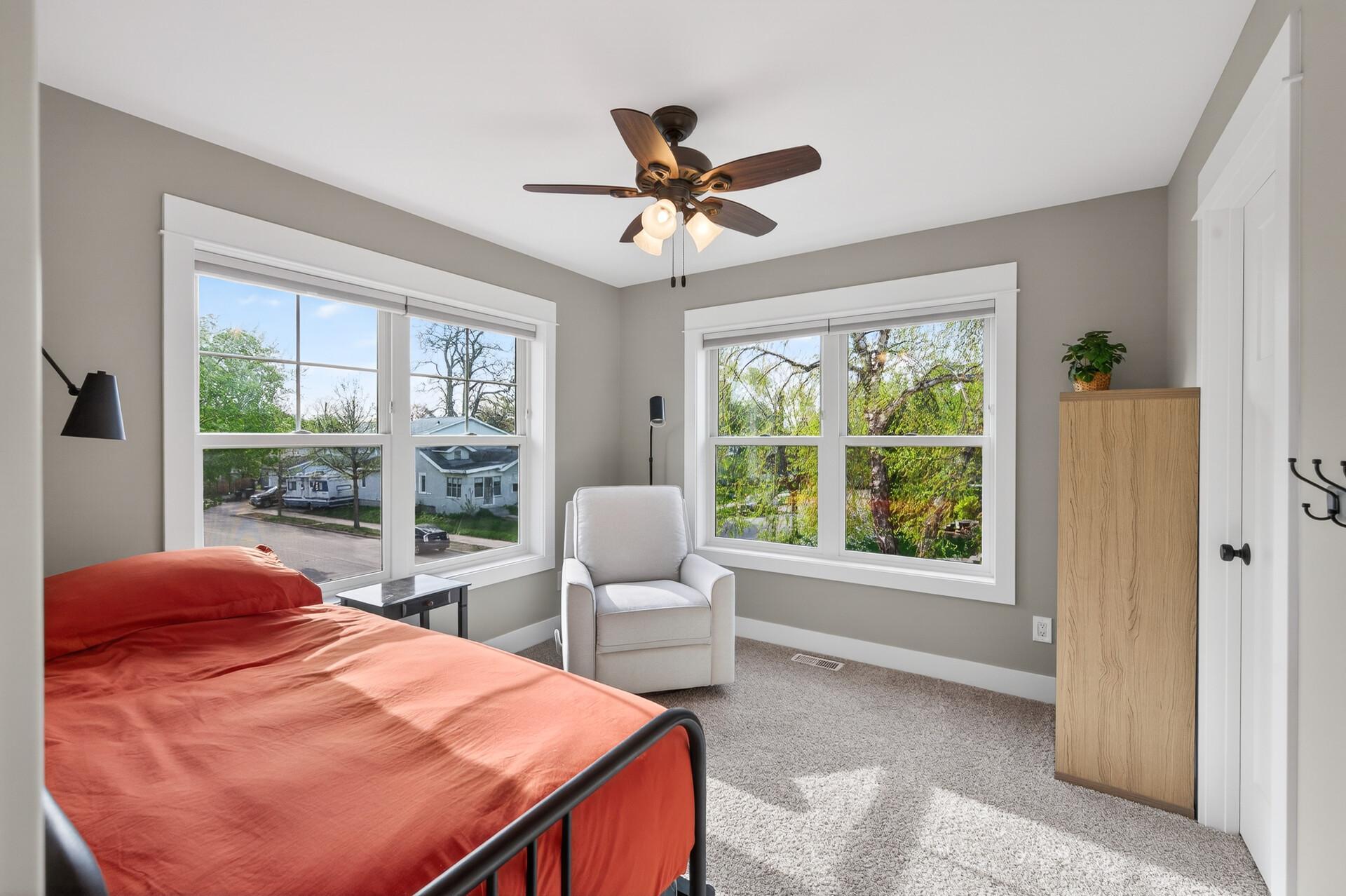 27_4456_43rd_Ave_S27_mls.jpg