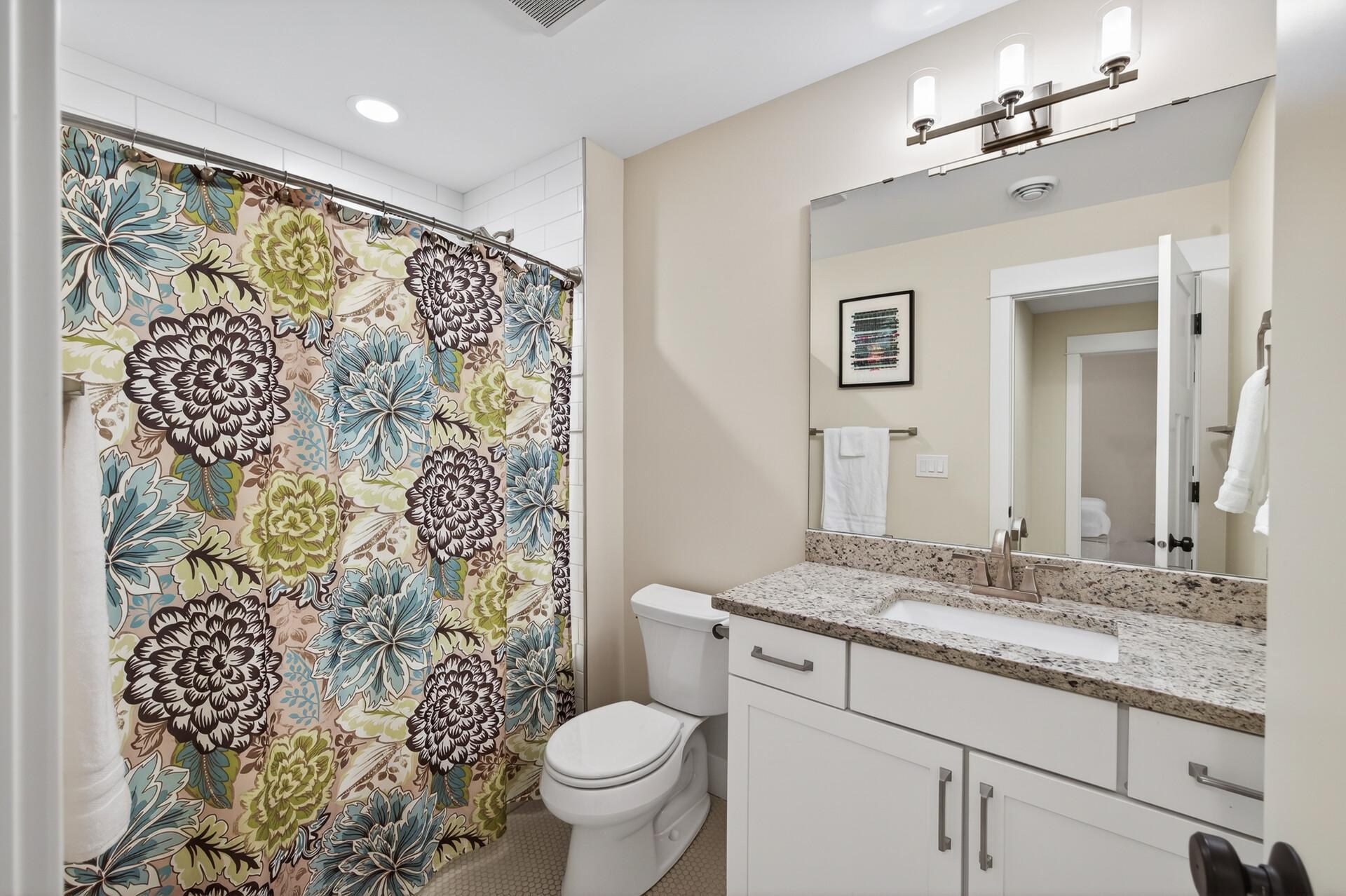 40_4456_43rd_Ave_S40_mls.jpg