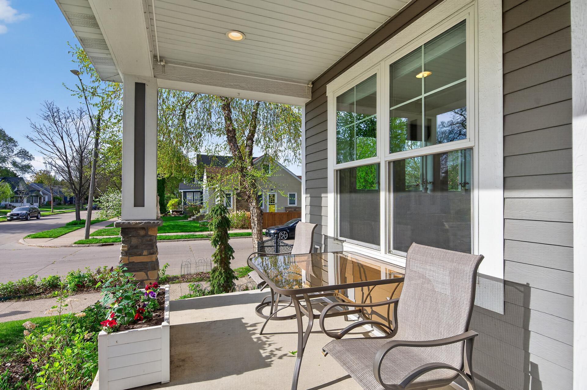 07_4456_43rd_Ave_S7_mls.jpg
