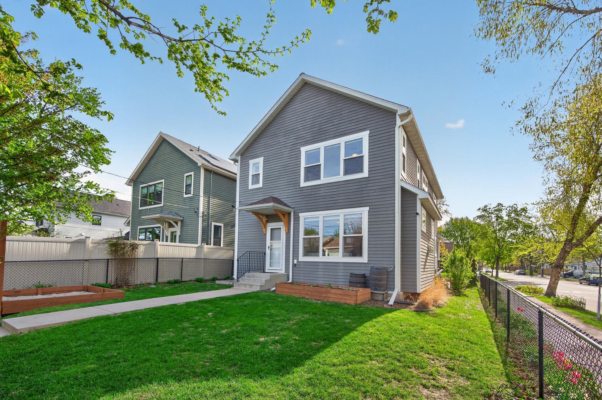 50_4456_43rd_Ave_S50_mls.jpg