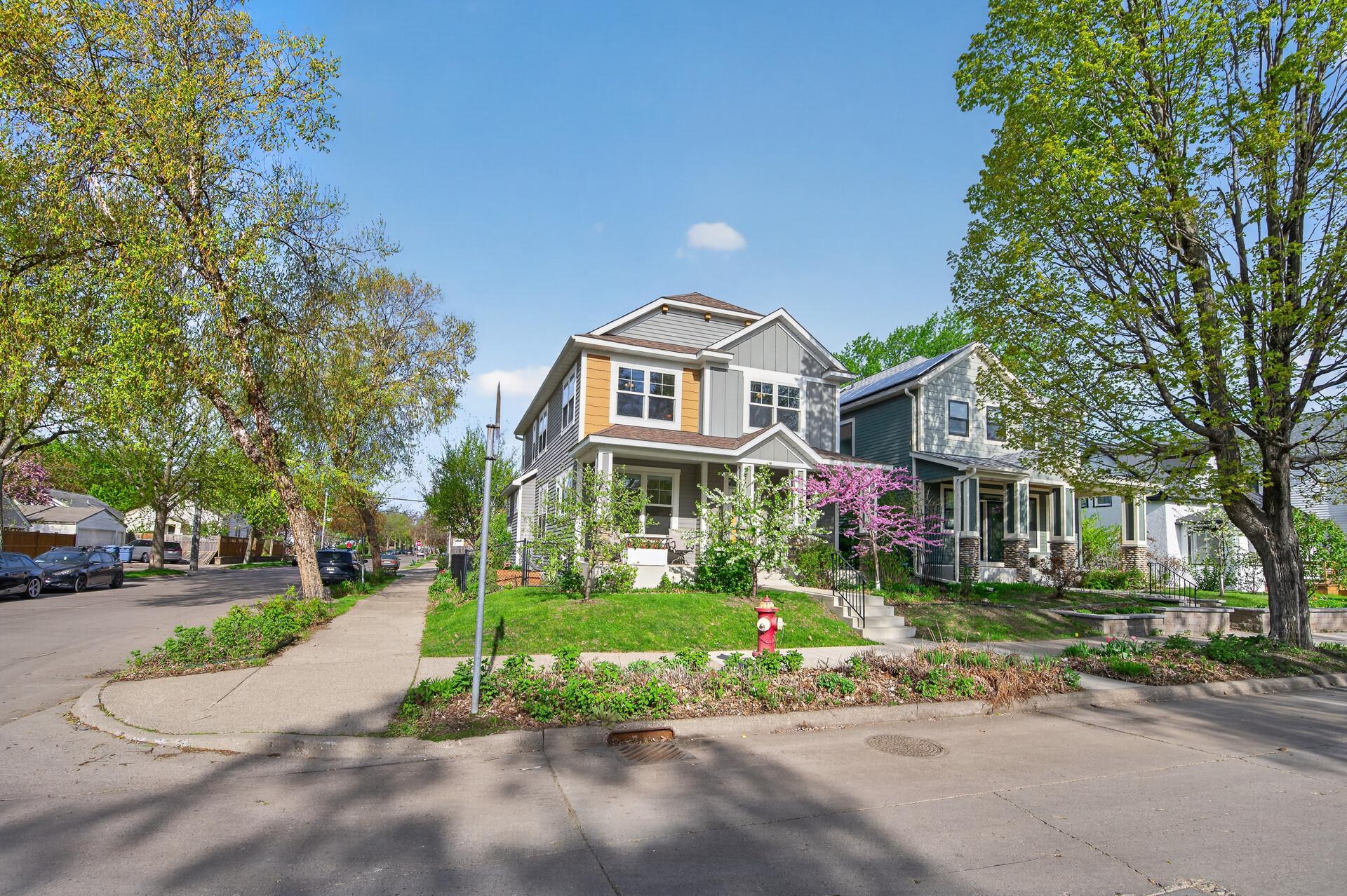 05_4456_43rd_Ave_S5_mls.jpg