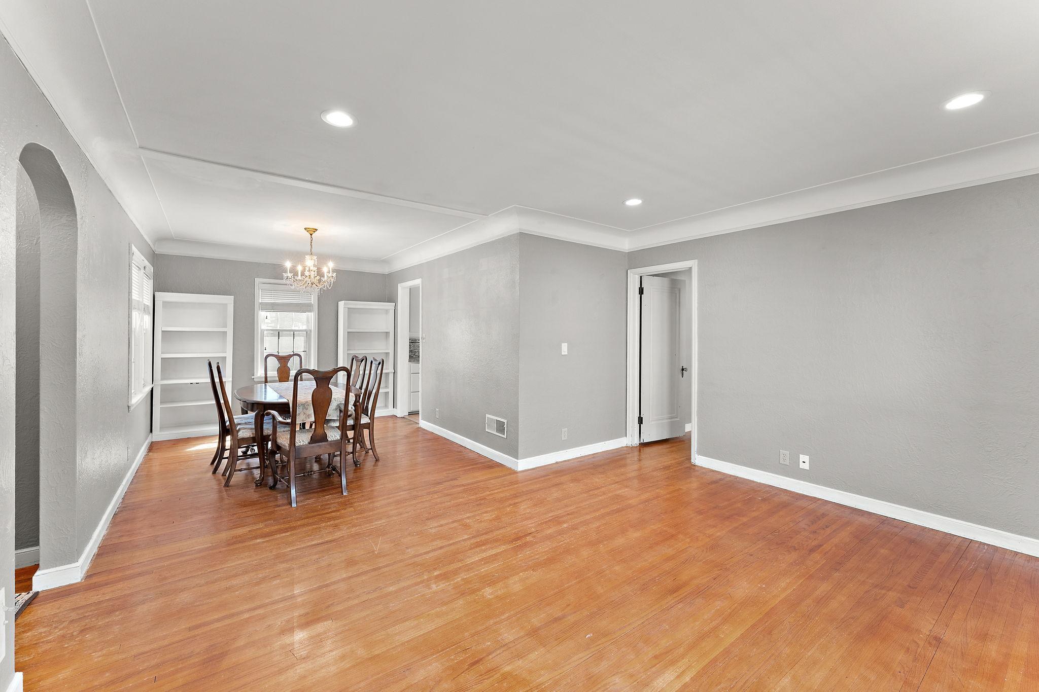Living Room/ Dining Room
